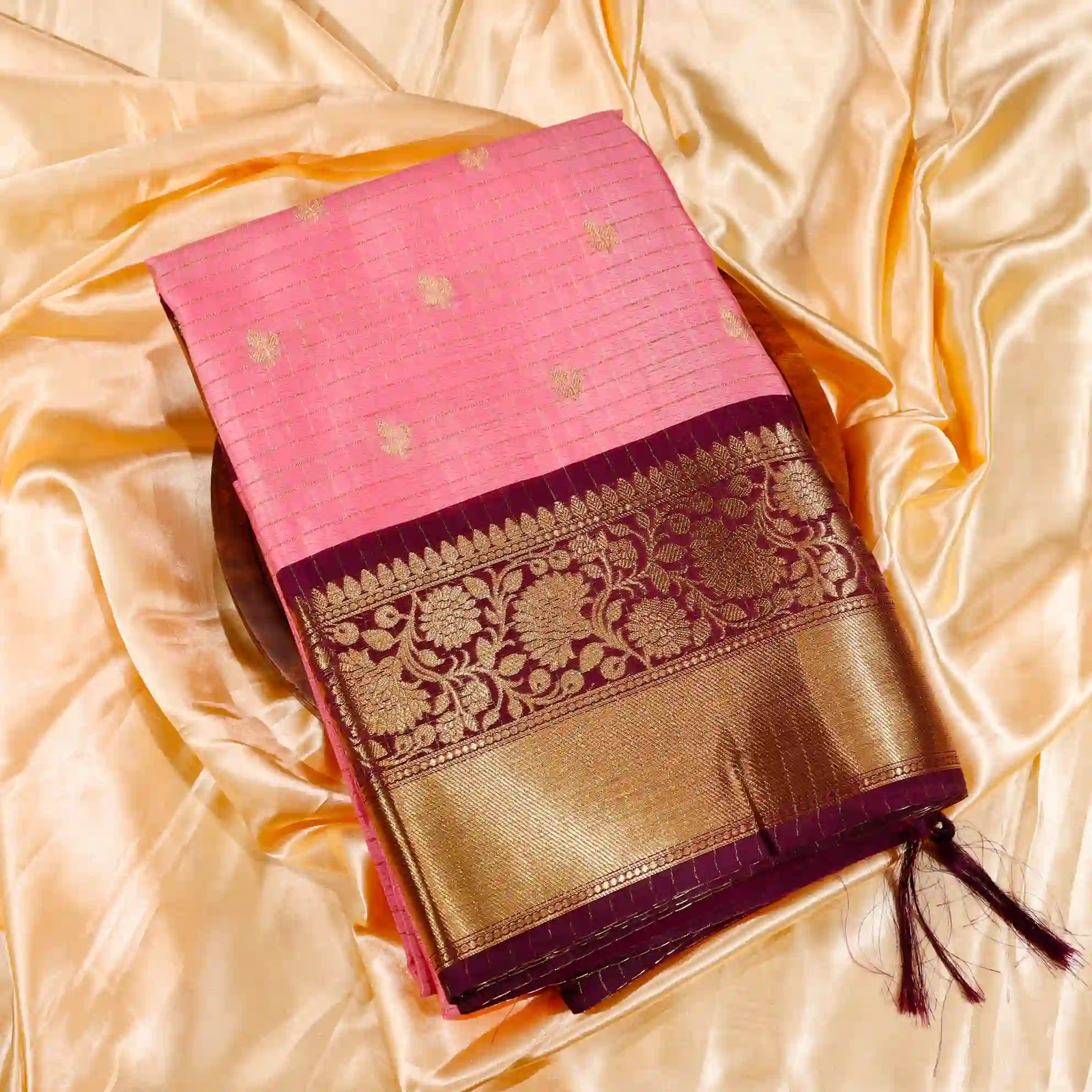 Viral Checked Saree in Pink